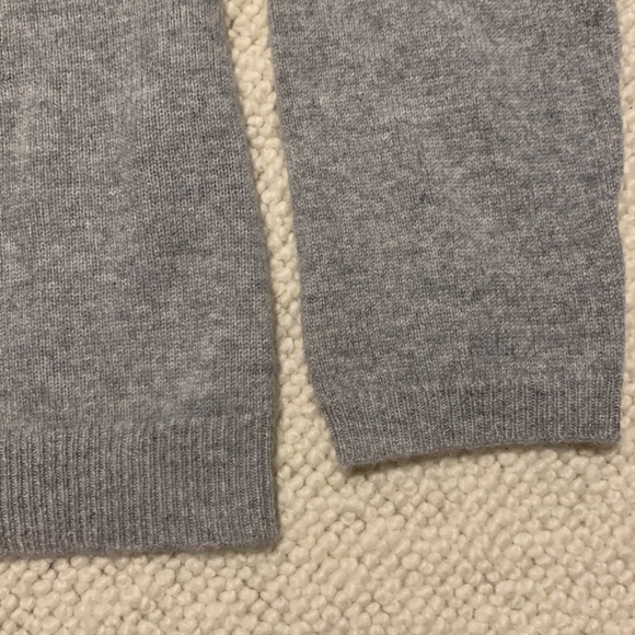 Bloomingdale’s Grey Cashmere sweater. - Picture 3 of 5